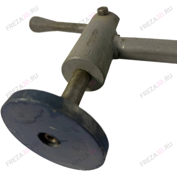 Прижим эксцентриковый для фор.-раскр. станка